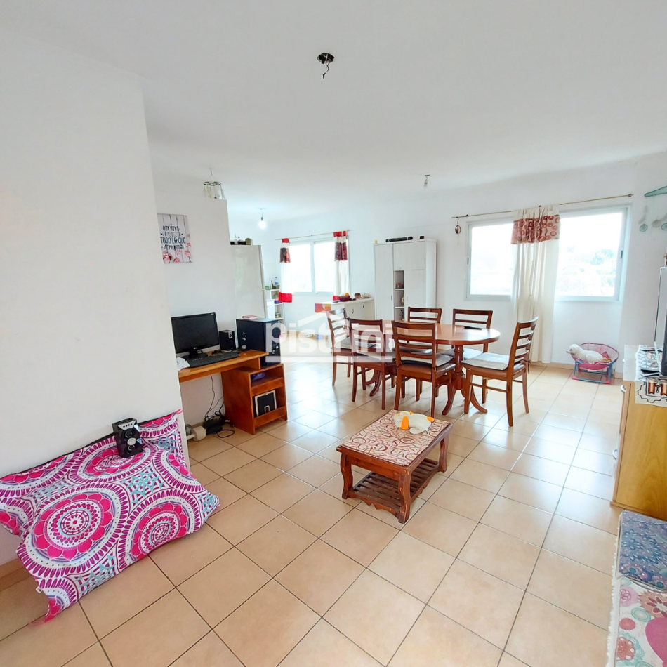 Balcarce 3058