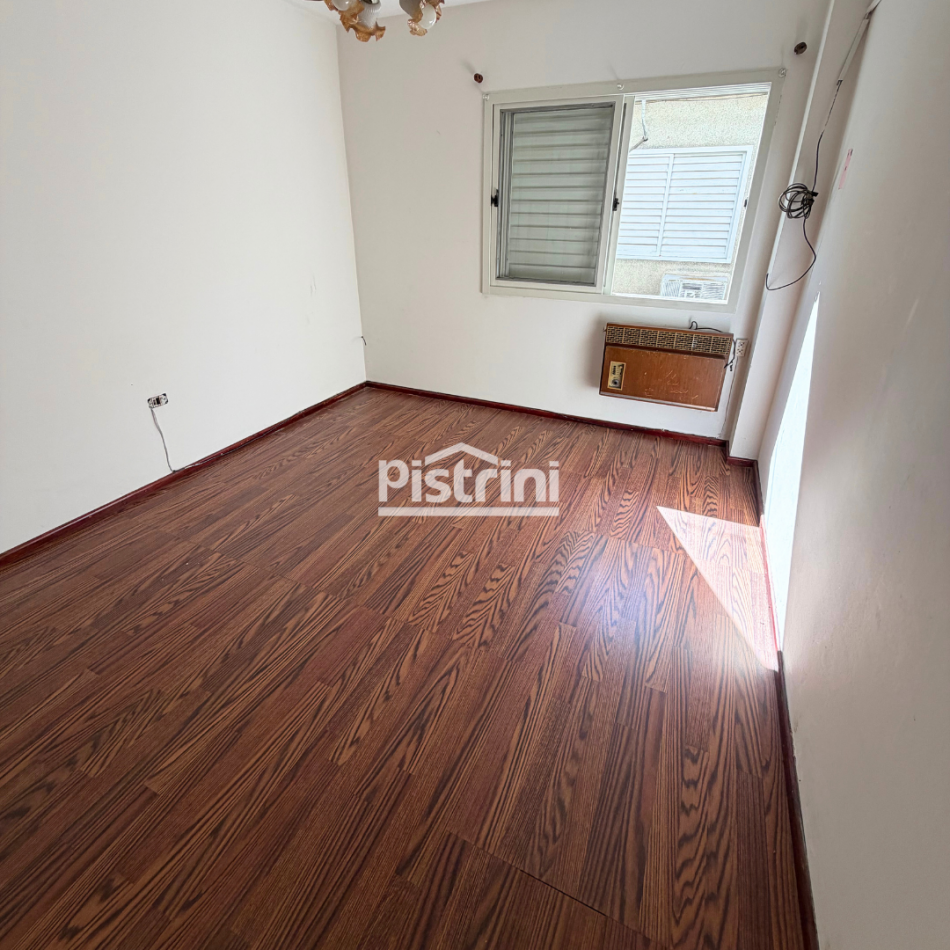 ESTEBAN DE LUCA 1322